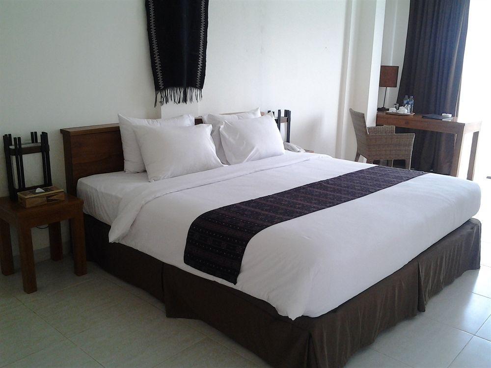 Luwansa Beach Resort Labuan Bajo Extérieur photo